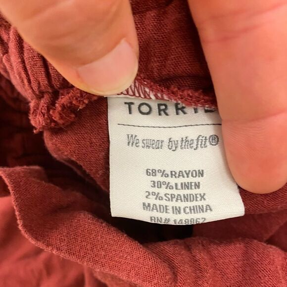 TORRID DRAWSTRING WAIST LINEN BRICK RED SHORTS - Picture 6 of 9